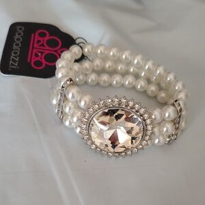 Paparazzi Pearl and Silver Crystal Bracelet